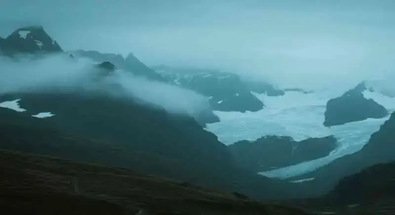 机构评论：隔夜内外铜价上演冲高回落行情 | SMMNN